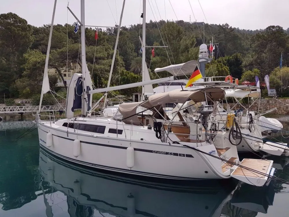 9.99m Göcek 2 Cabin Sailing Yacht Hire