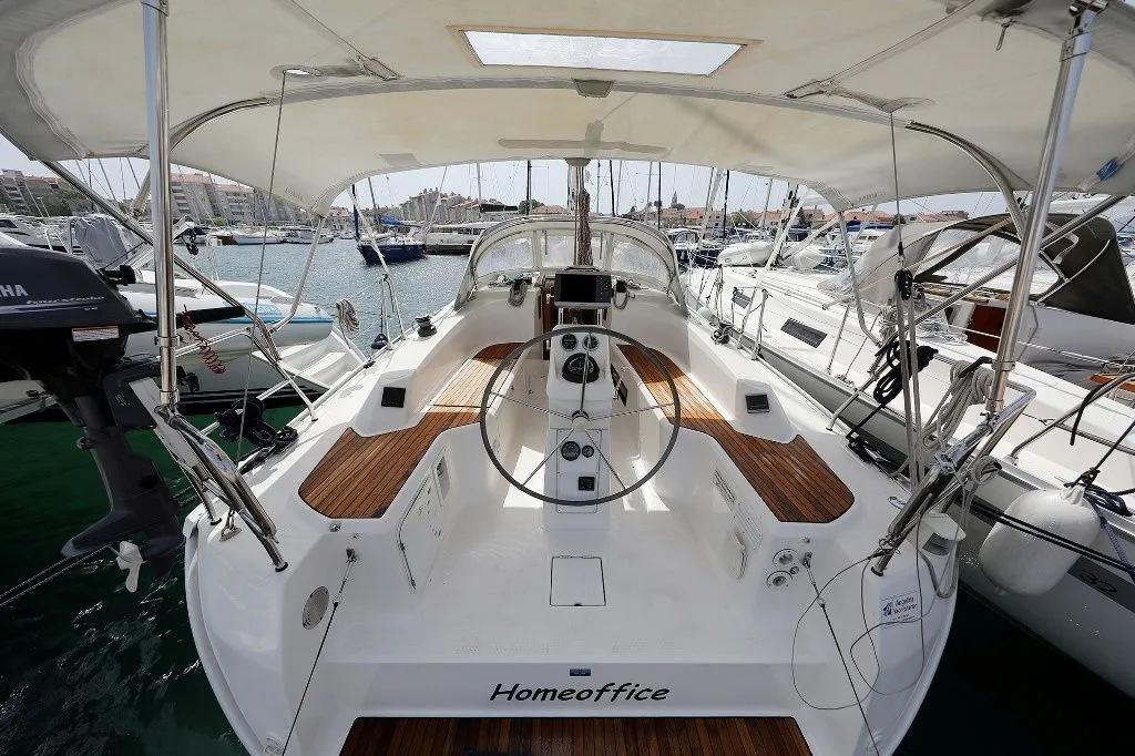 9.99m Vodice Bavaria Cruiser 33 Sailing Yacht Hire