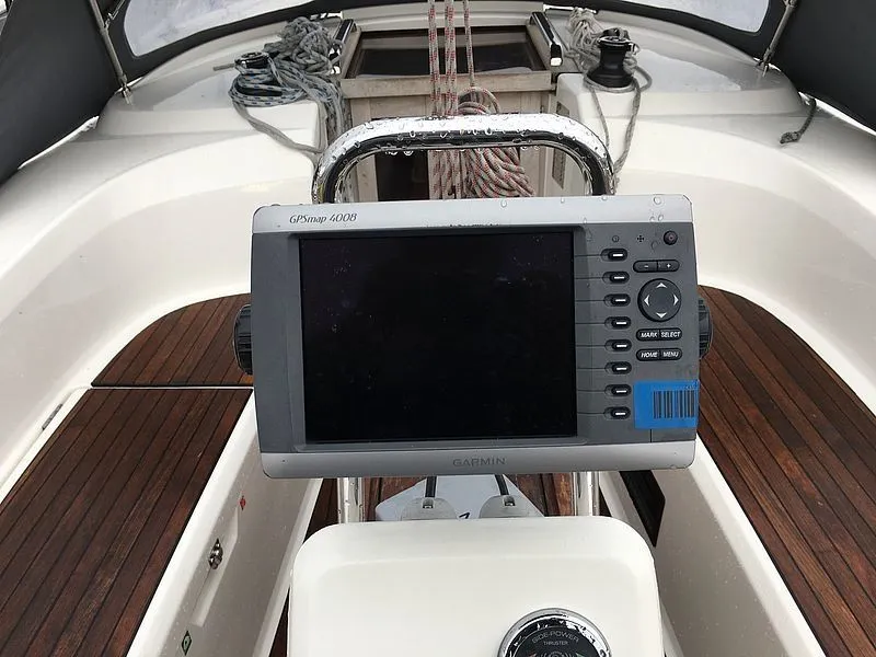 Leeroy Charter Boat
