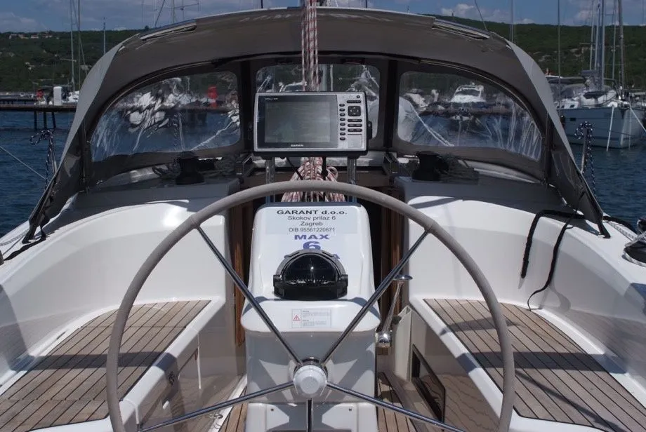 Pulenat Charter Boat