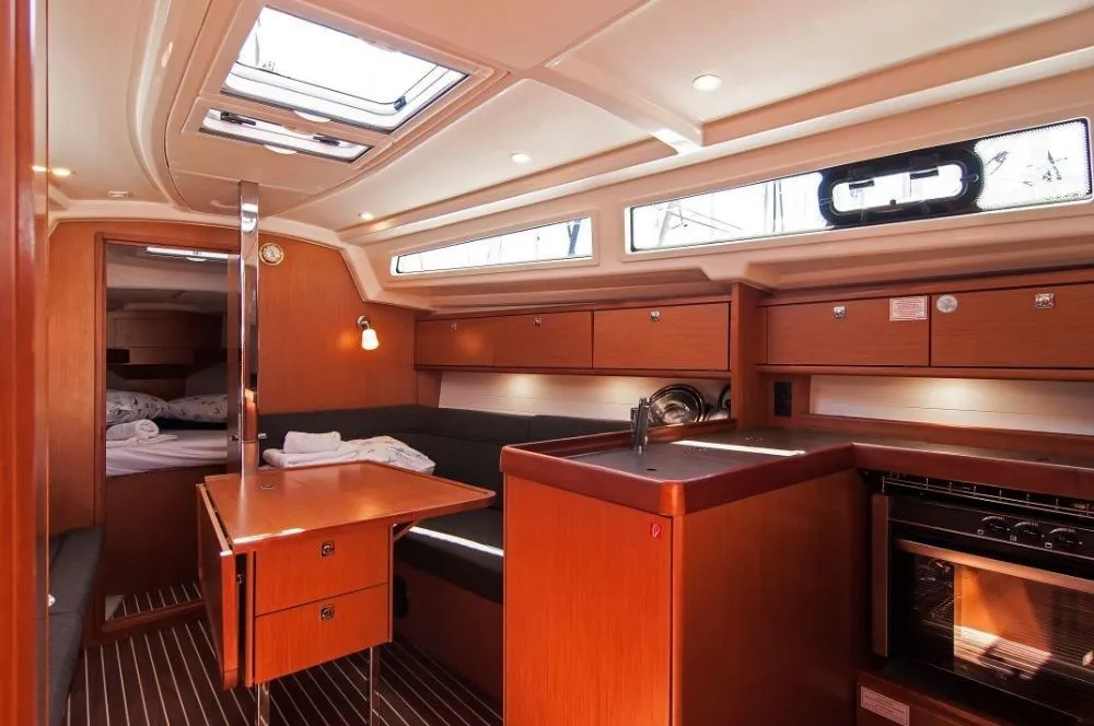 Explore Split on a 9.99m Bavaria Cruiser 34 Sailing Yacht Rental
