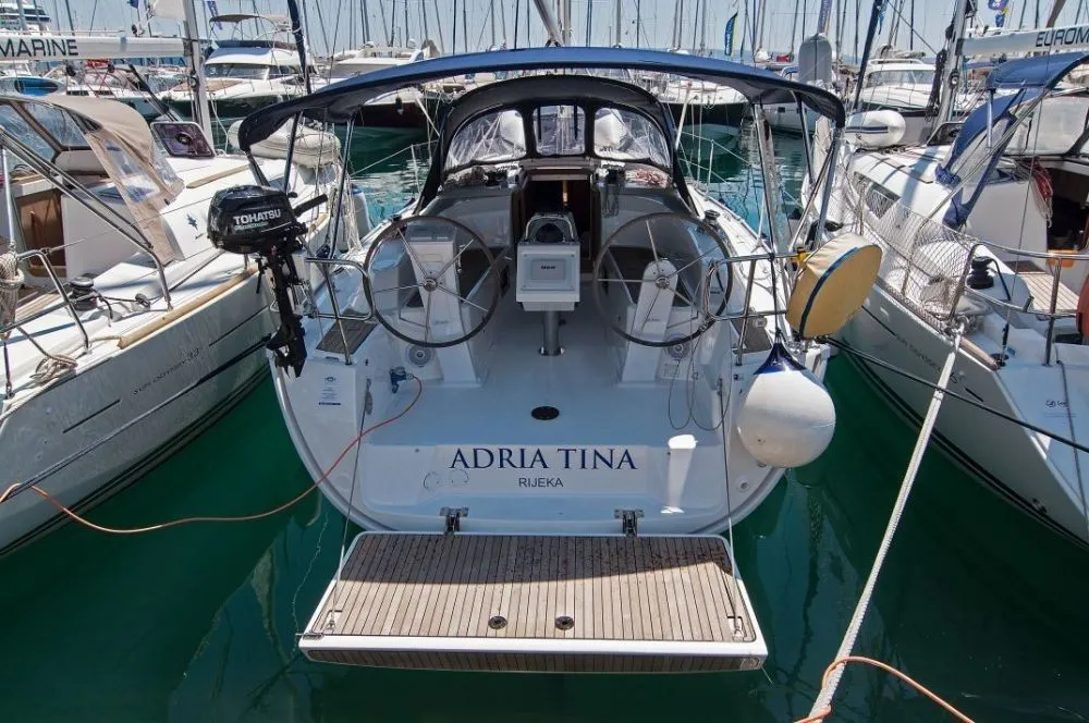 Explore Split on a 9.99m Bavaria Cruiser 34 Sailing Yacht Rental