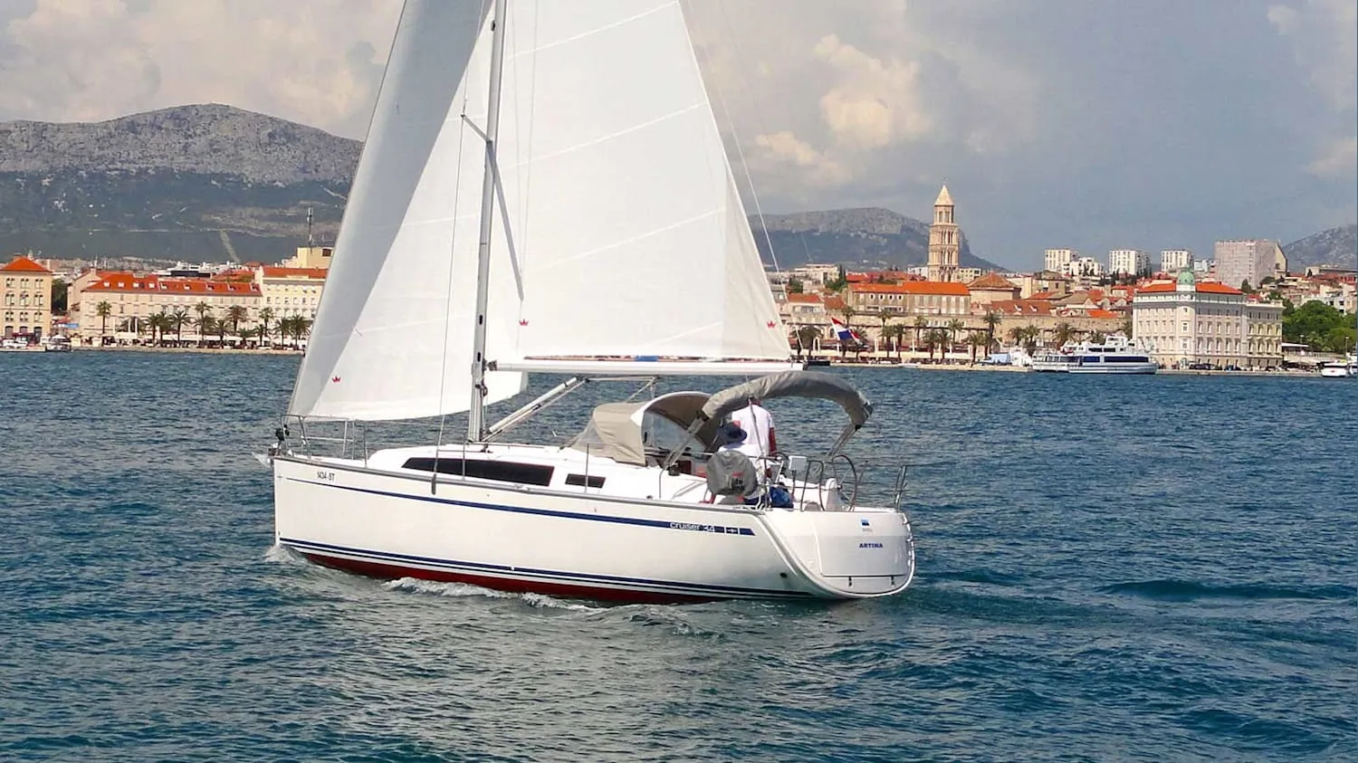 Artina Charter Boat - 5