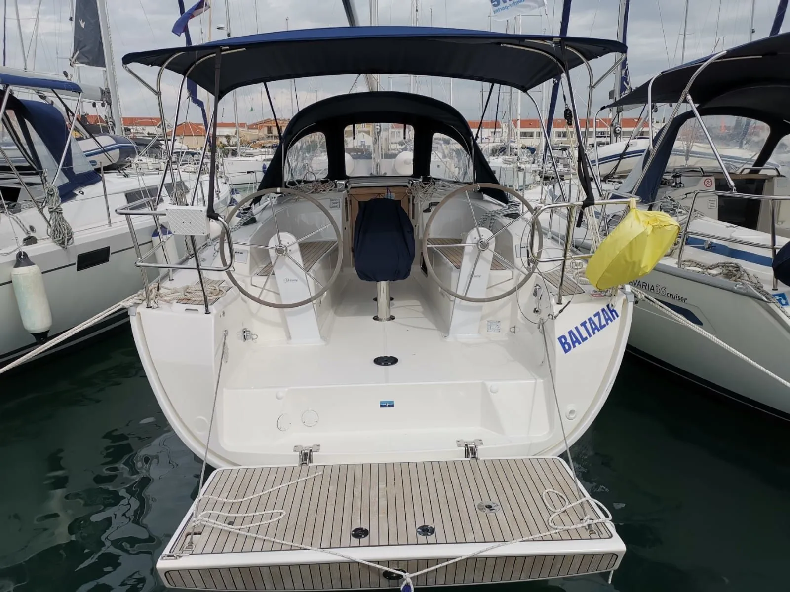 Rent a 10.2m Bavaria Cruiser 34 in Drage