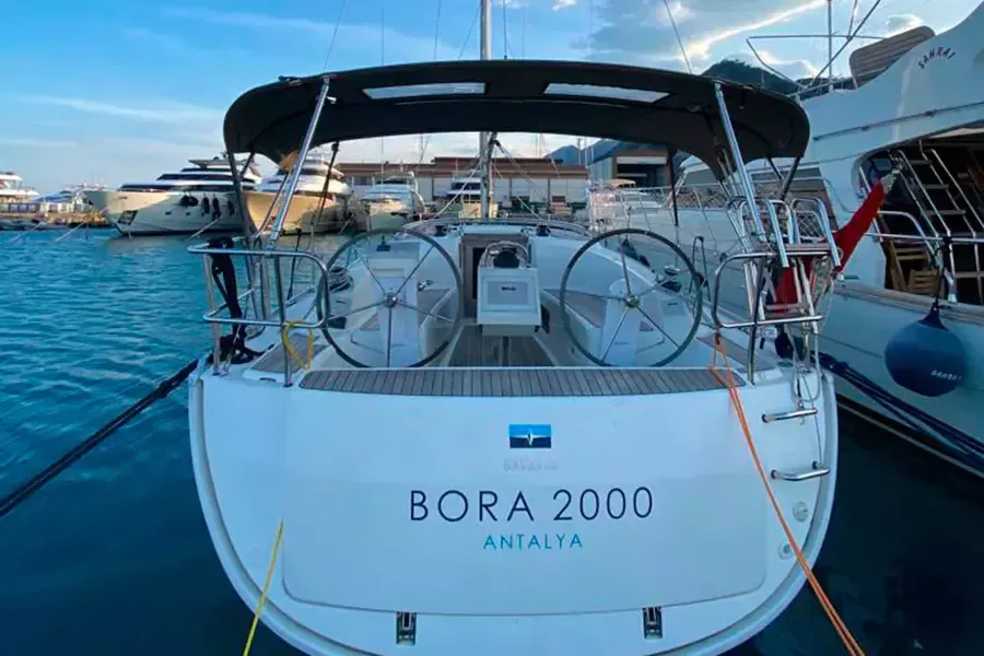 Bora 2000 Charter Boat