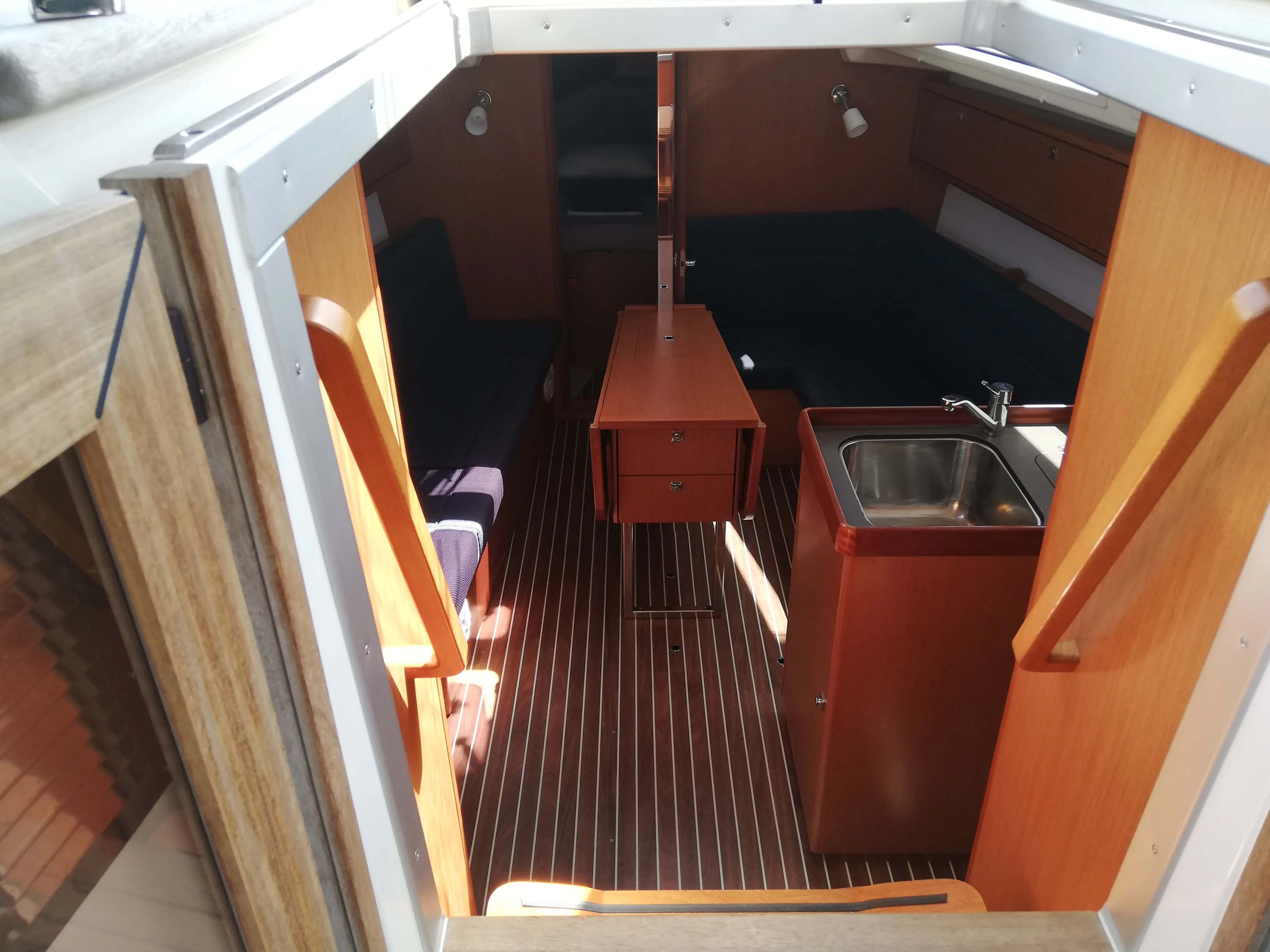 Charlie Charterboot - 5