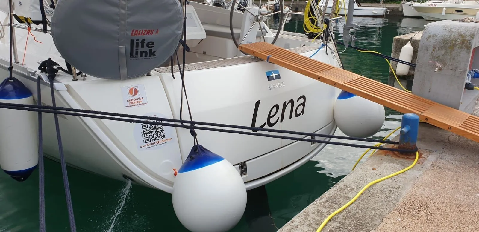 9.99m Zadar 2 Cabin Sailing Yacht Hire