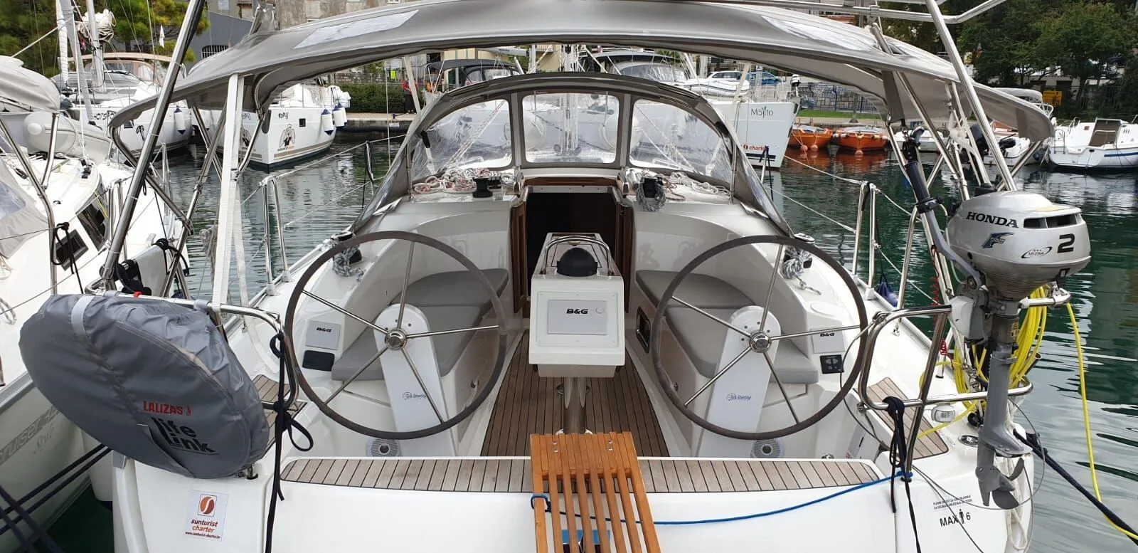 Lena Charter Boat