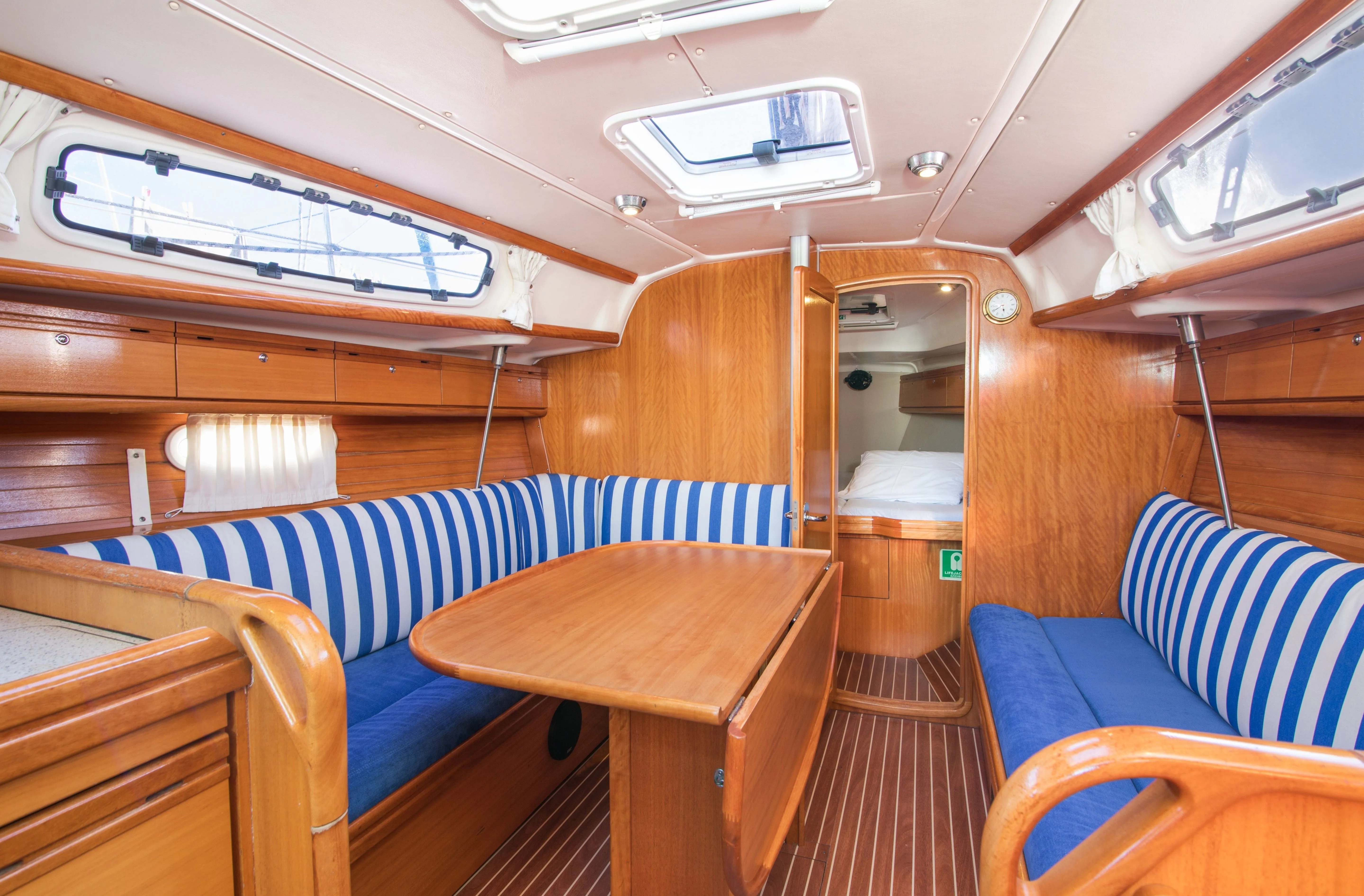 Leon Charterboot - 5