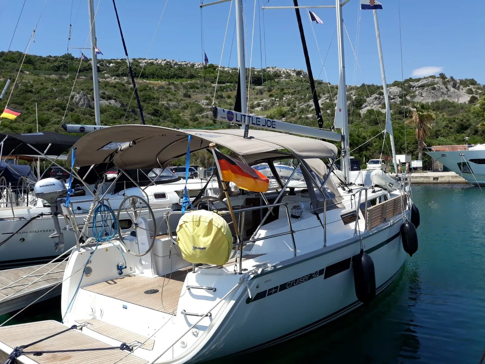 Charter a 10.2m Bavaria Cruiser 34 Sailing Yacht in Rogoznica