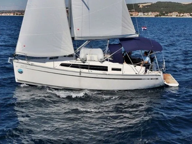 Lucy Mietboot - 4