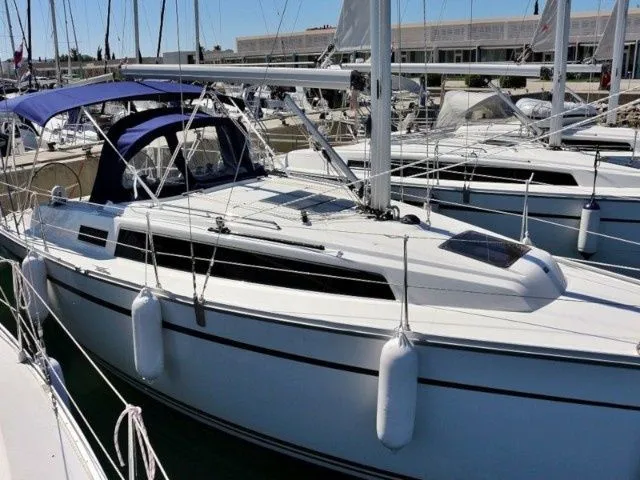 Lucy Mietboot - 5