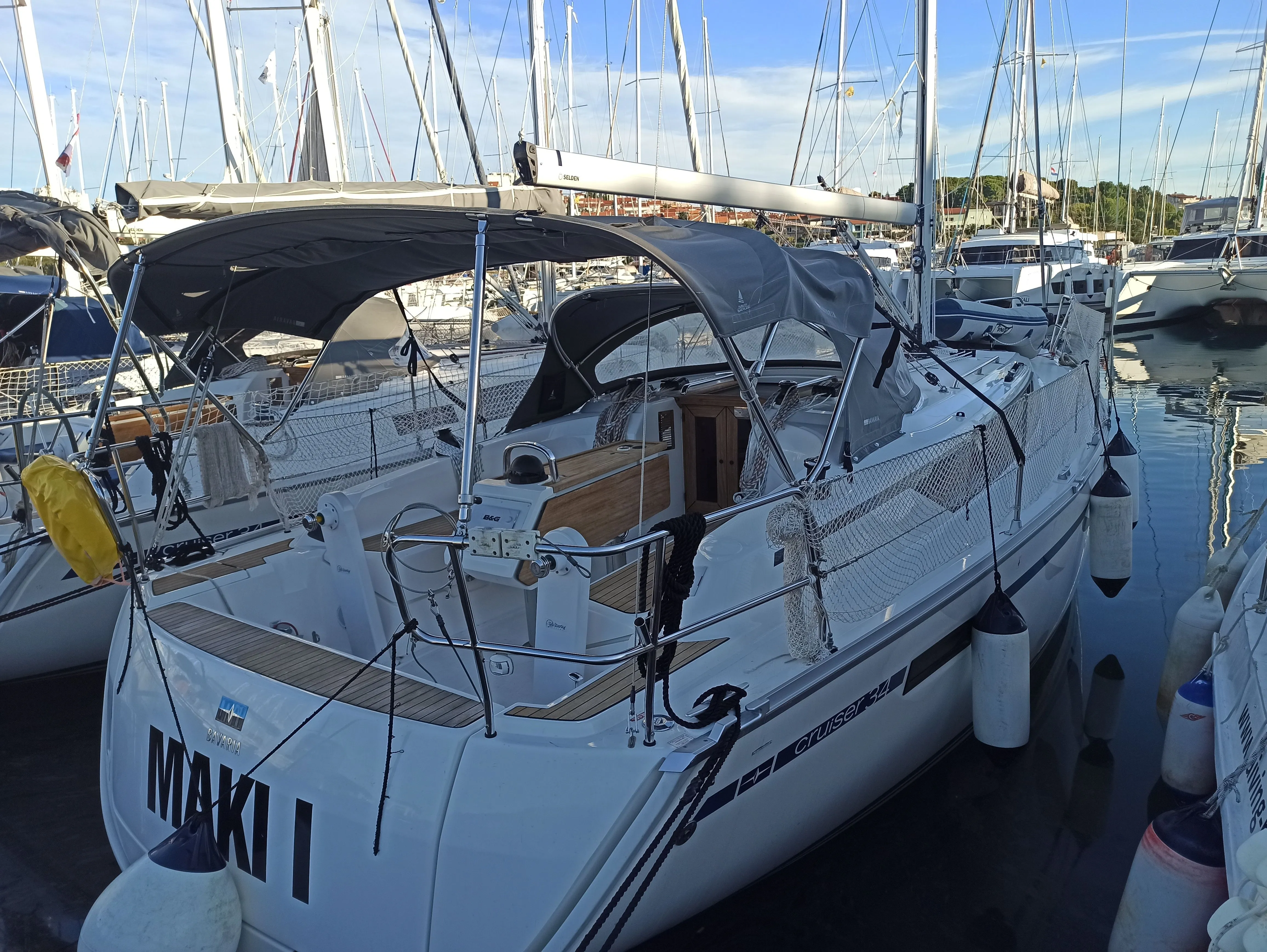 Maki 1 Charter Boat