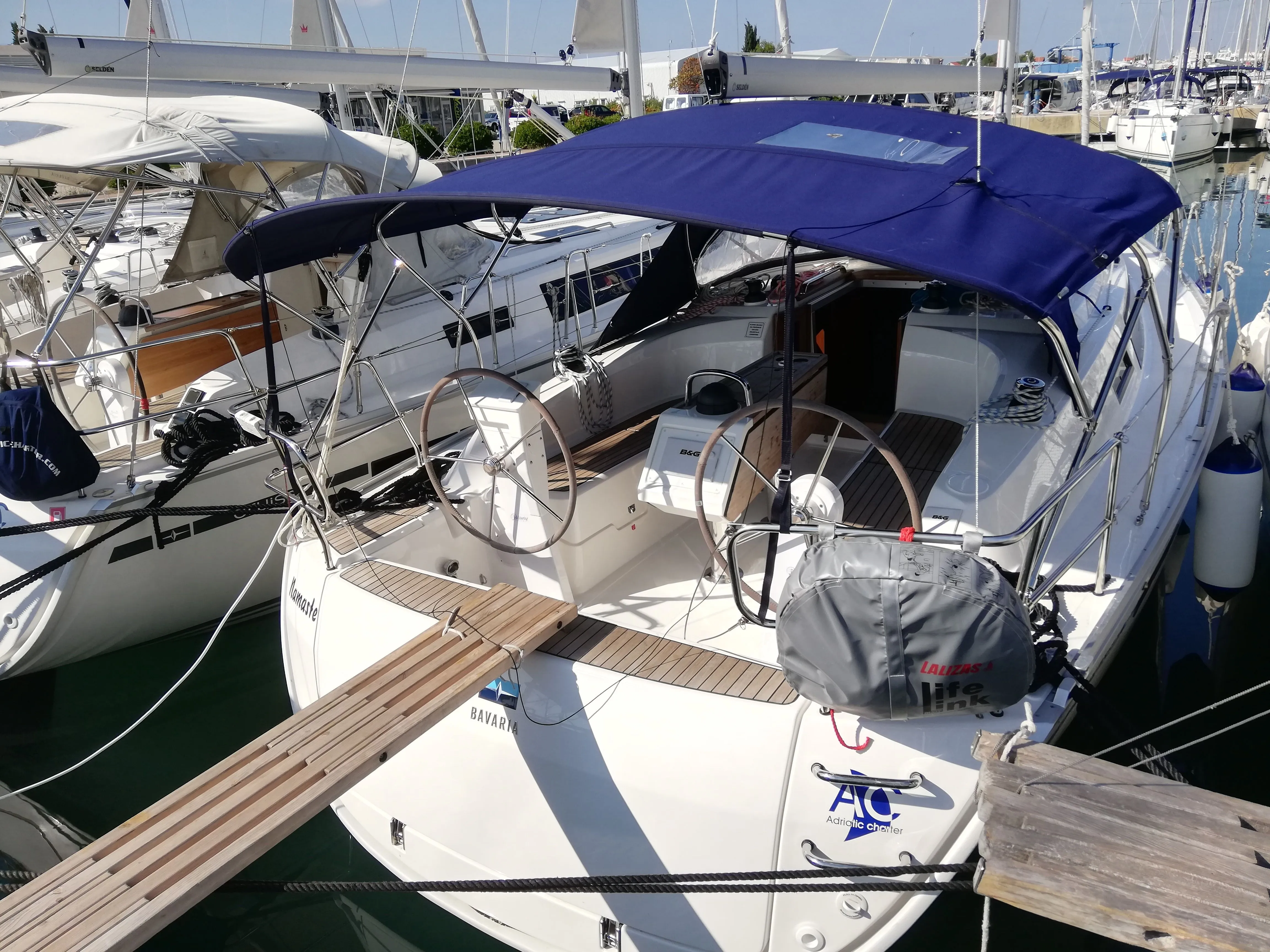 Namaste Charterboot - 3