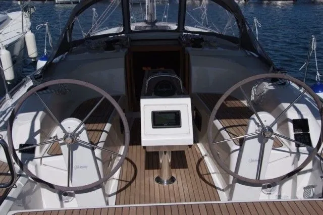 Talassa Charter Boat - 4