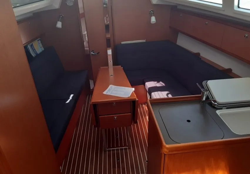 Whirl Charter Boat - 5