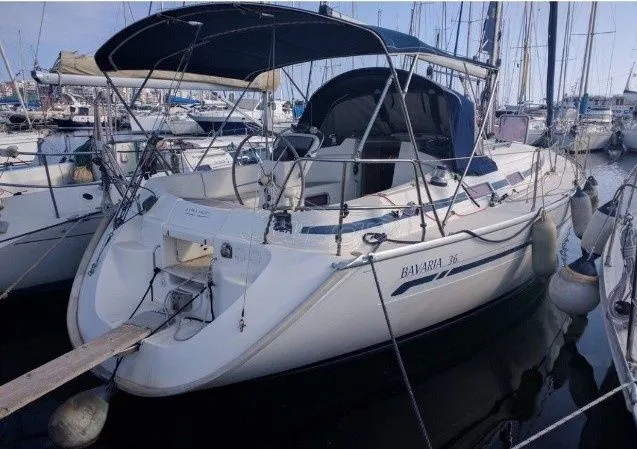 Rent a 11m Boat in Nydri