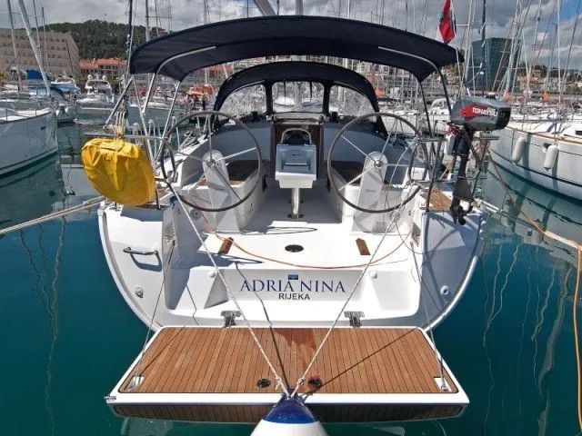 Explore Split on a 11.3m 3 Cabin Sailing Yacht Rental