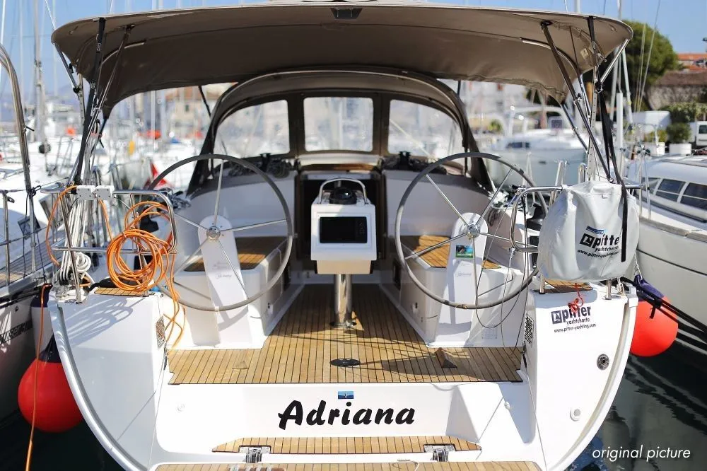 Boat - Charter a 11.3m 3 Cabin Sailing Yacht in Pula