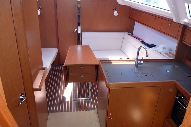 Alena Charter Boat