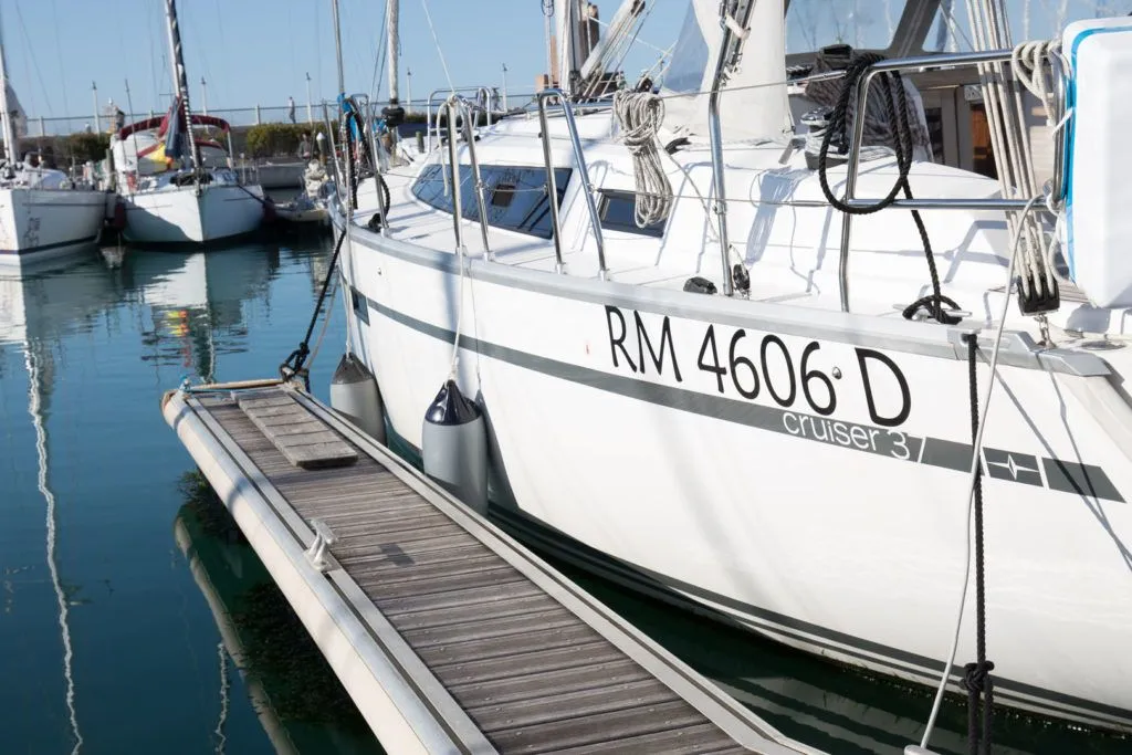Ánemos Charter Boat