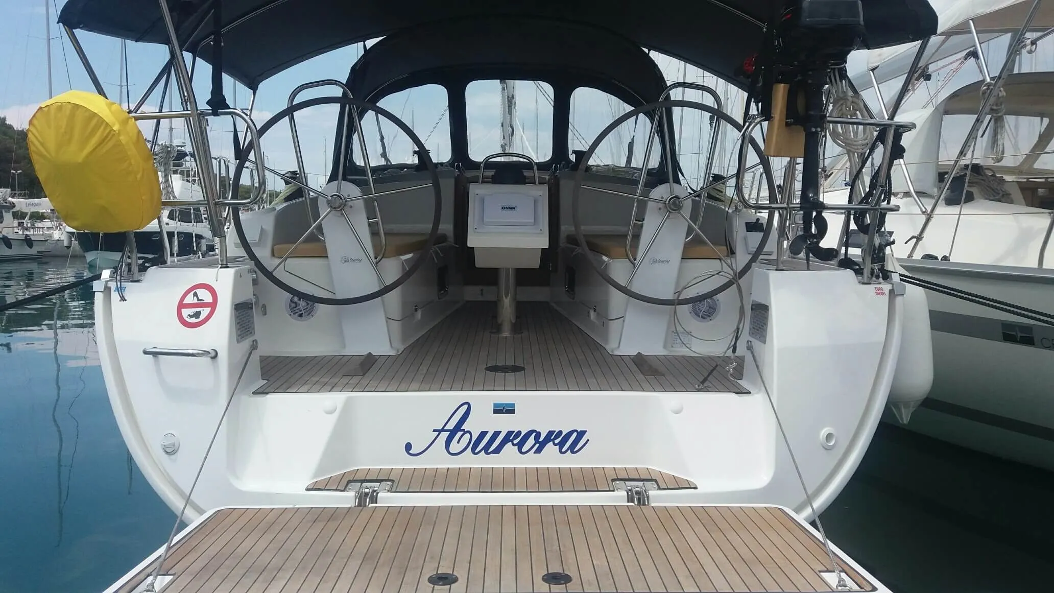 Charter a 11.3m Bavaria Cruiser 37 in Baska Voda