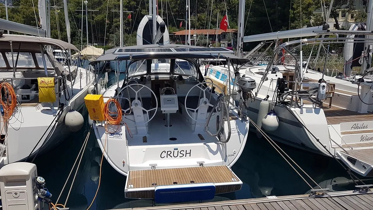 Crush Kiralık Teknesi