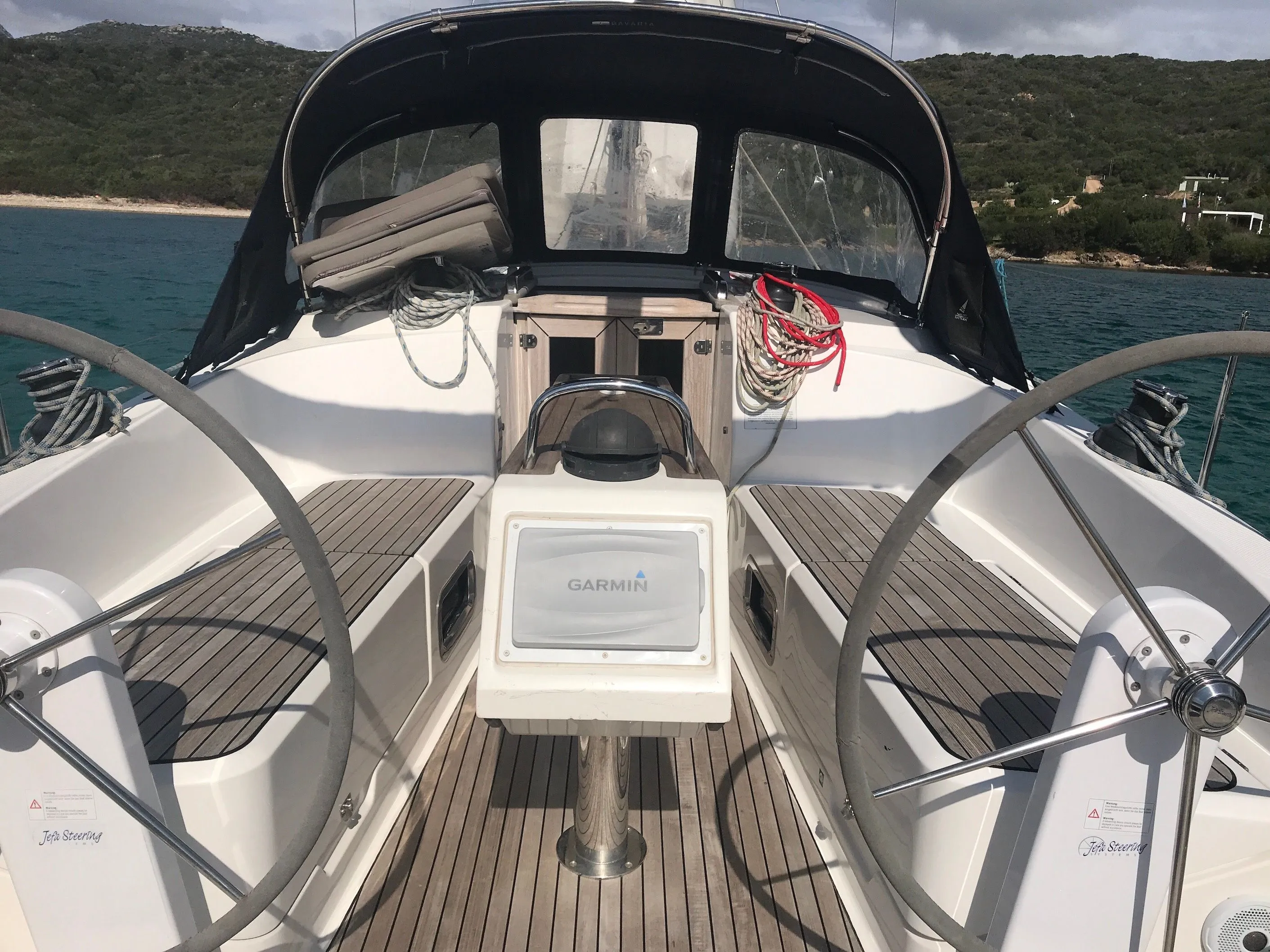 Charter a 11.3m Bavaria Cruiser 37 in Porto Rotondo