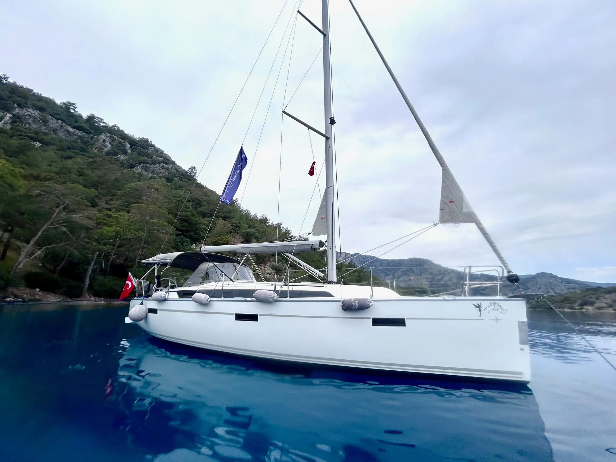 Rent a 11.3m Bavaria Cruiser 37 in Fethiye