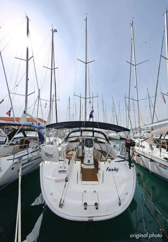 Explore Punat on a 11.35m Rental Sailing Yacht