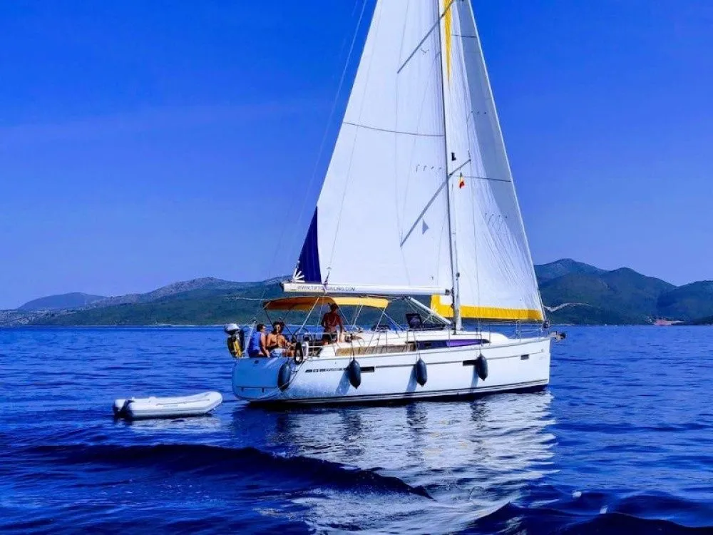 Rent a 10.9m Boat in Preveza