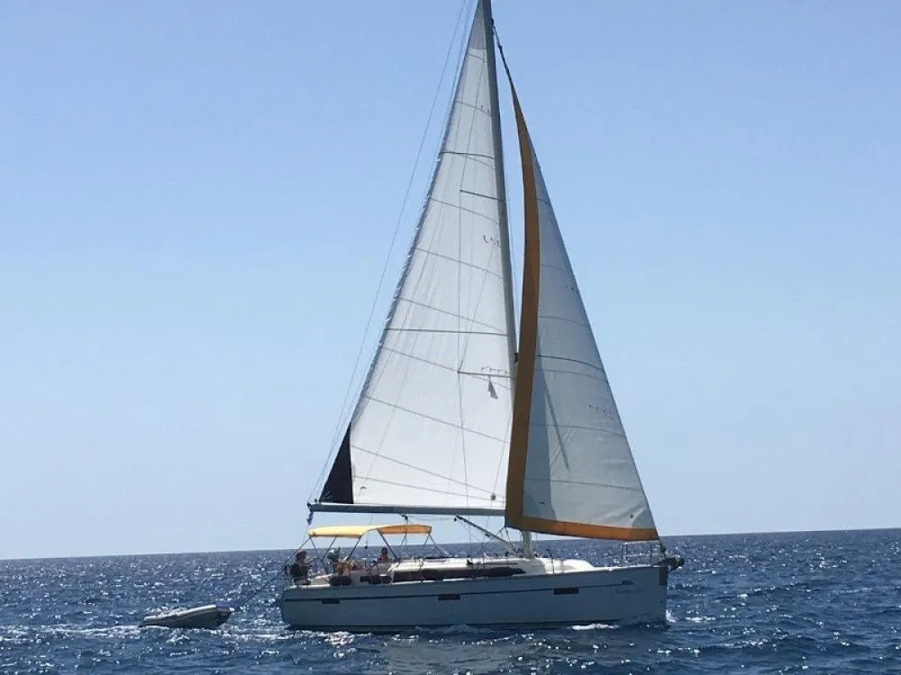 Rent a 10.9m Boat in Preveza