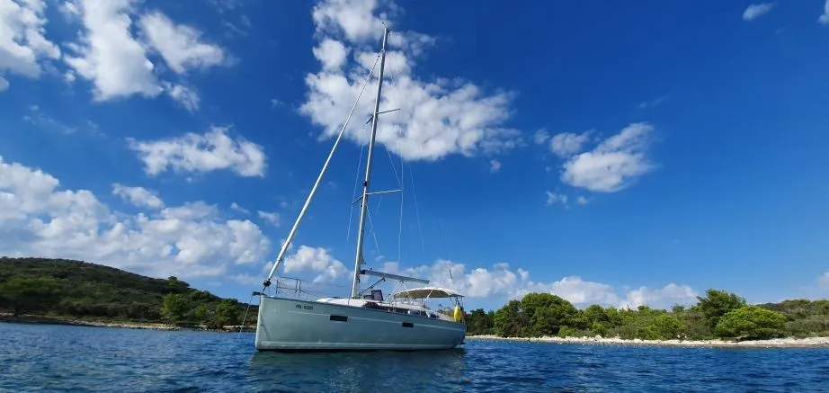 HM Ino Charter Boat - 5