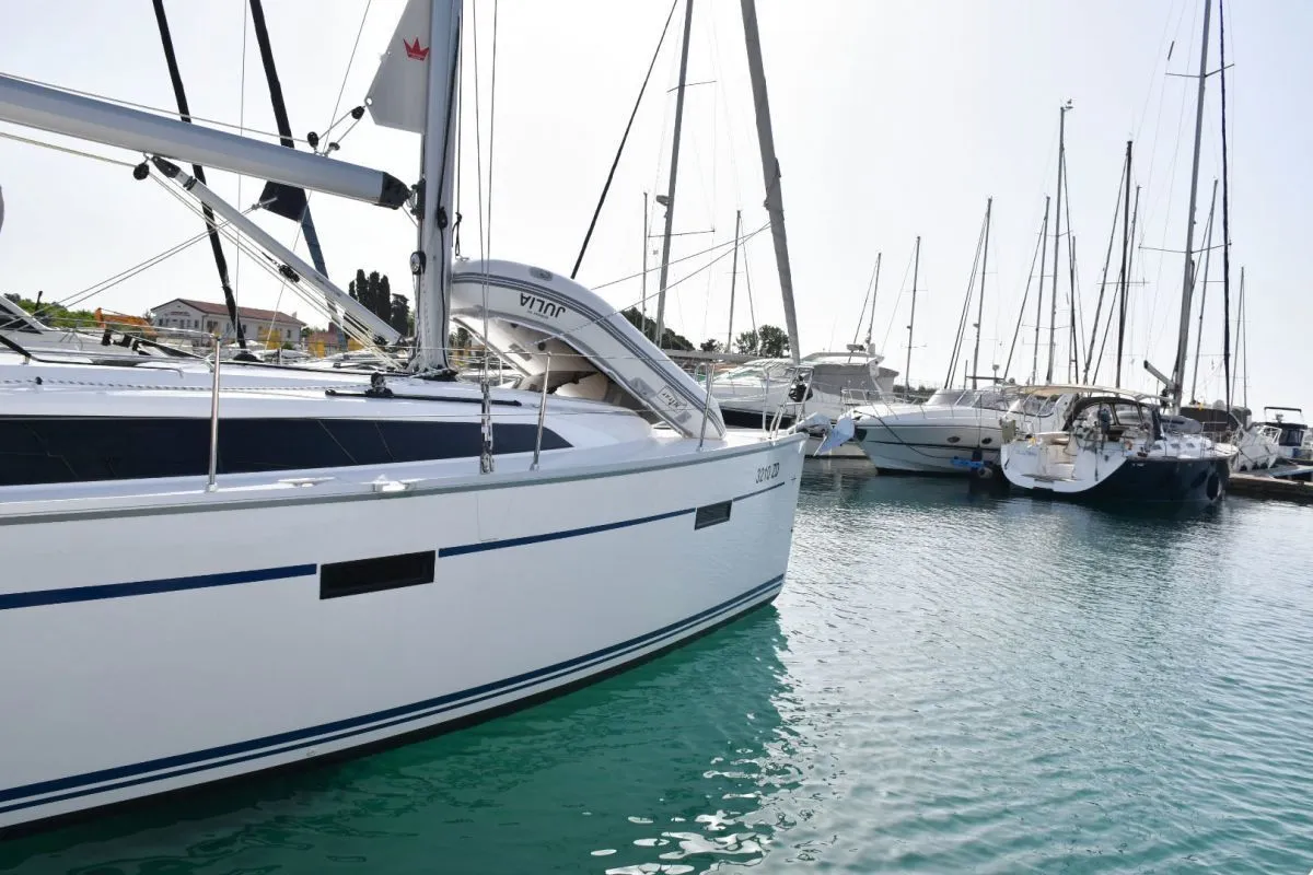 Julia 1 Charter Boat