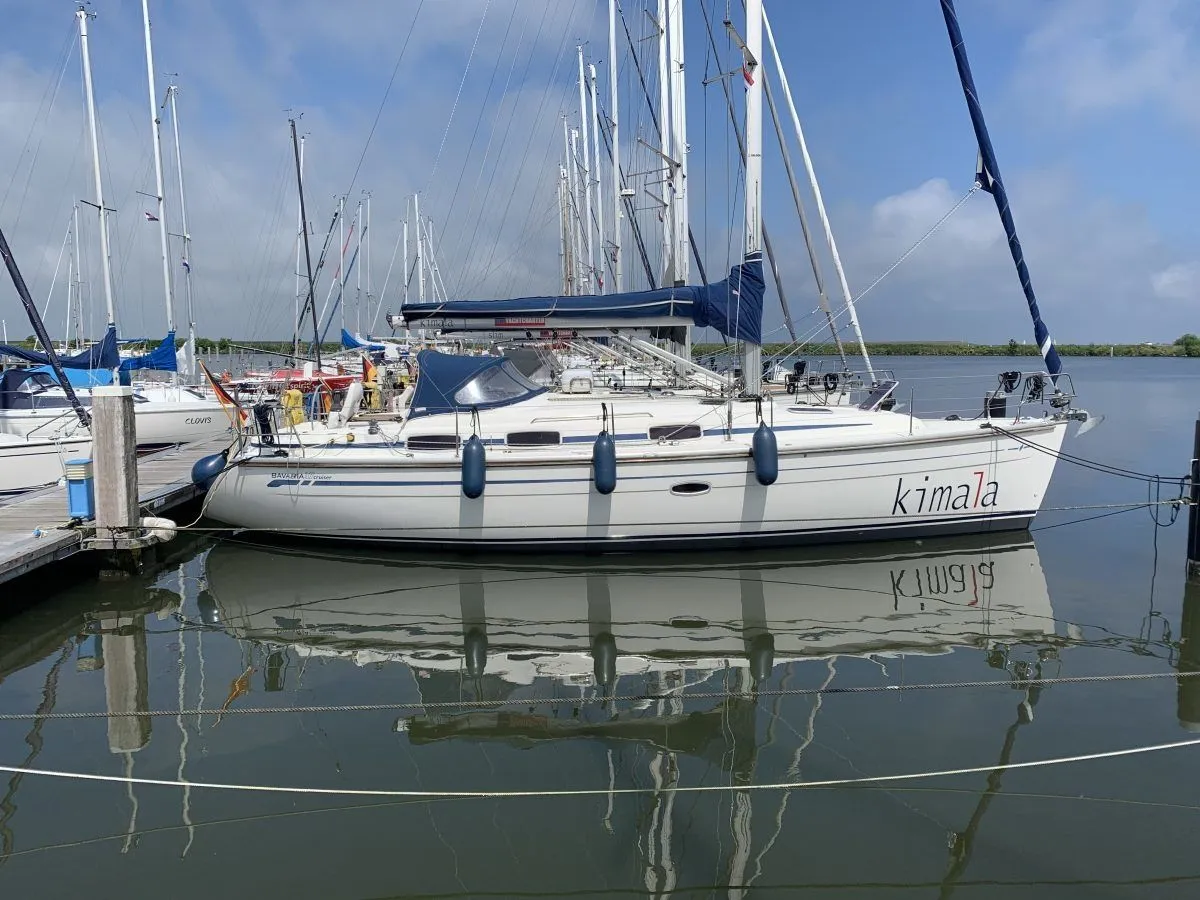 Boot - 11.35m Lelystad Bavaria Cruiser 37 Sailing Yacht Hire