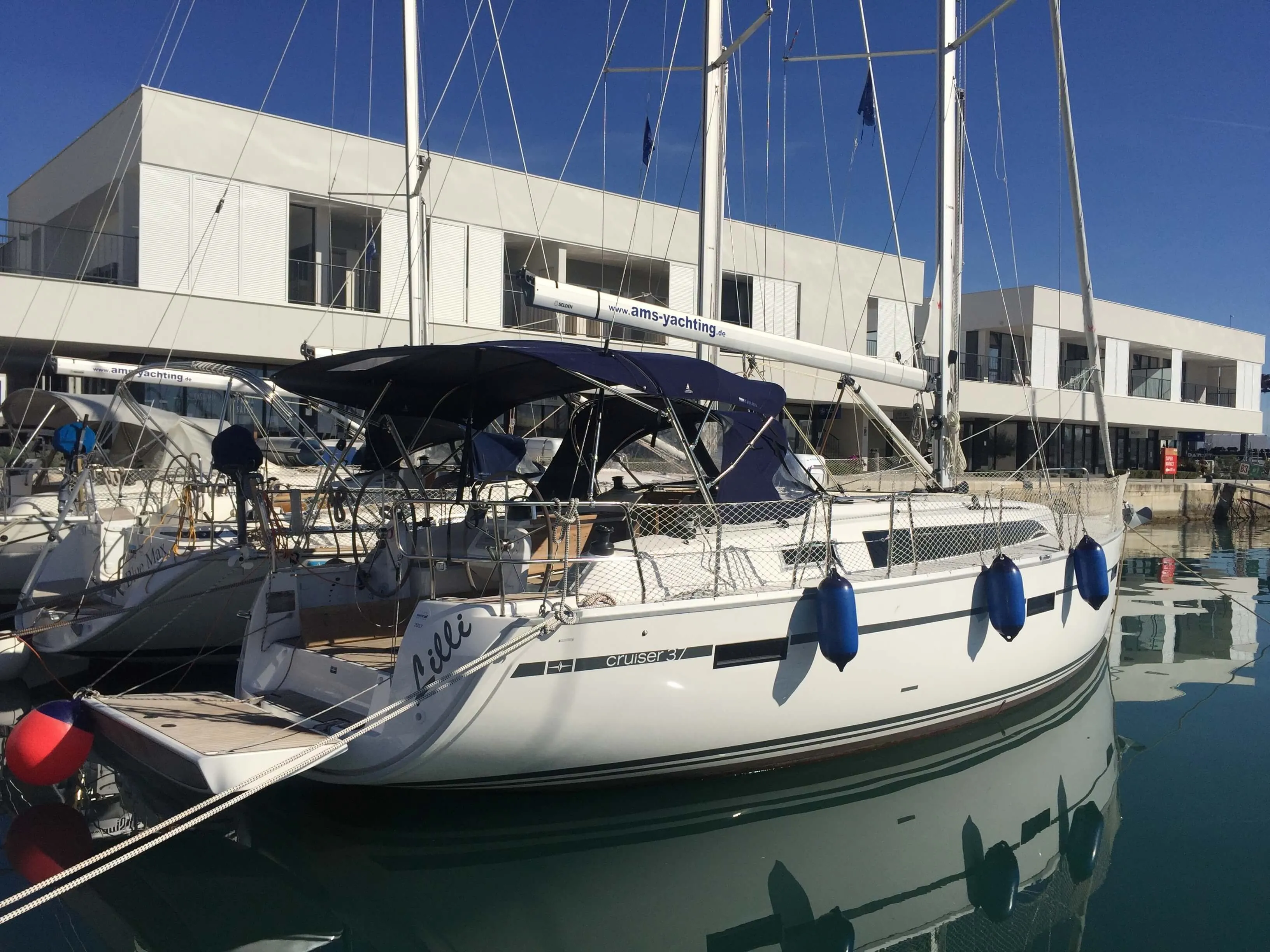 Explore Vrsar on a 11.3m 3 Cabin Sailing Yacht Rental