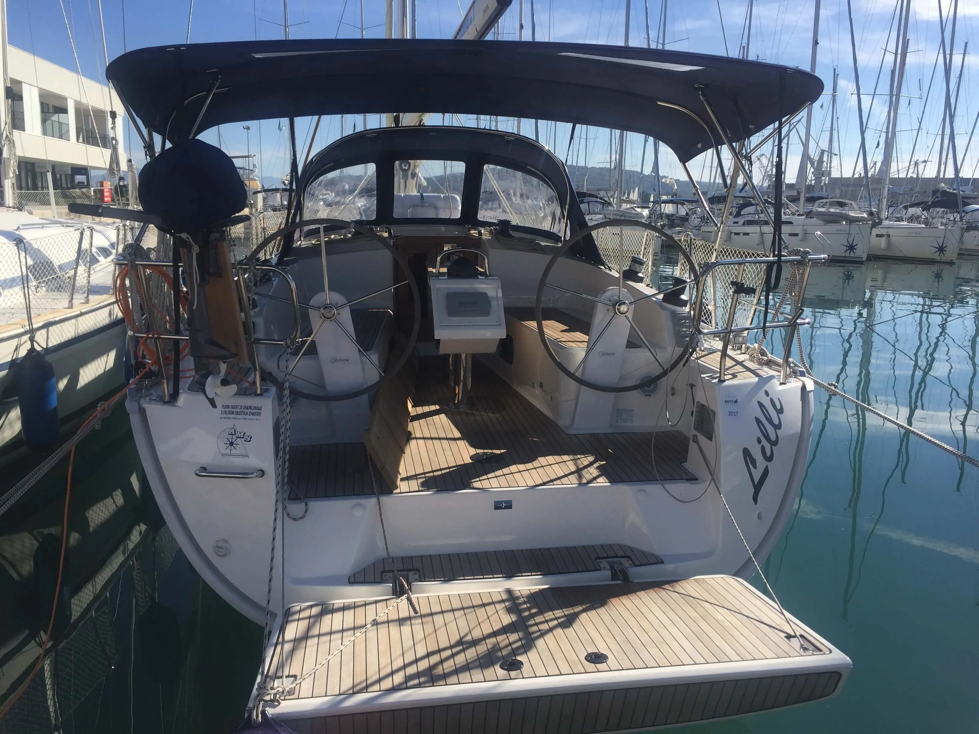 Explore Vrsar on a 11.3m 3 Cabin Sailing Yacht Rental