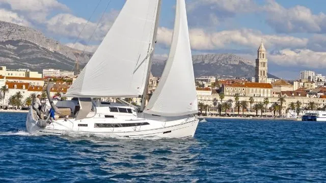 Charter a 11.3m Boat in Split