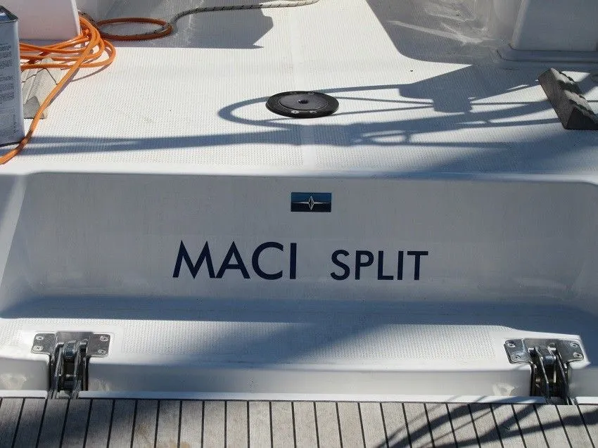 Maci Charter Boat