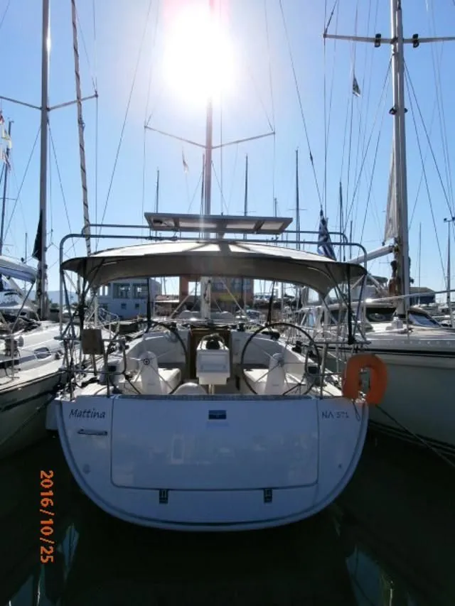 Charter a 11.3m Sailing Yacht in Lefkada