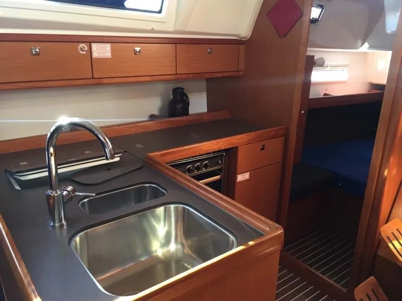 Mimi Charterboot - 5