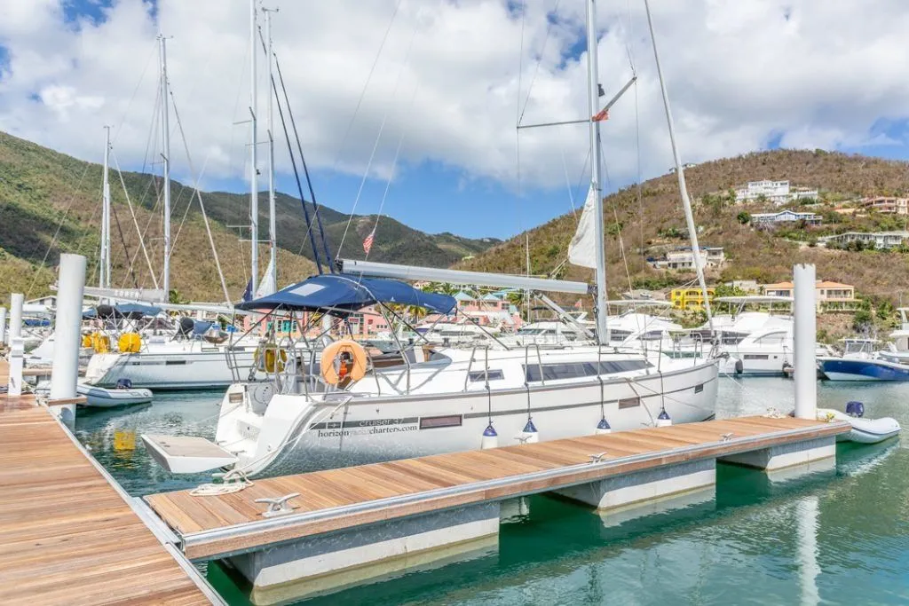 11.3m Tortola 2 Cabin Sailing Yacht Hire