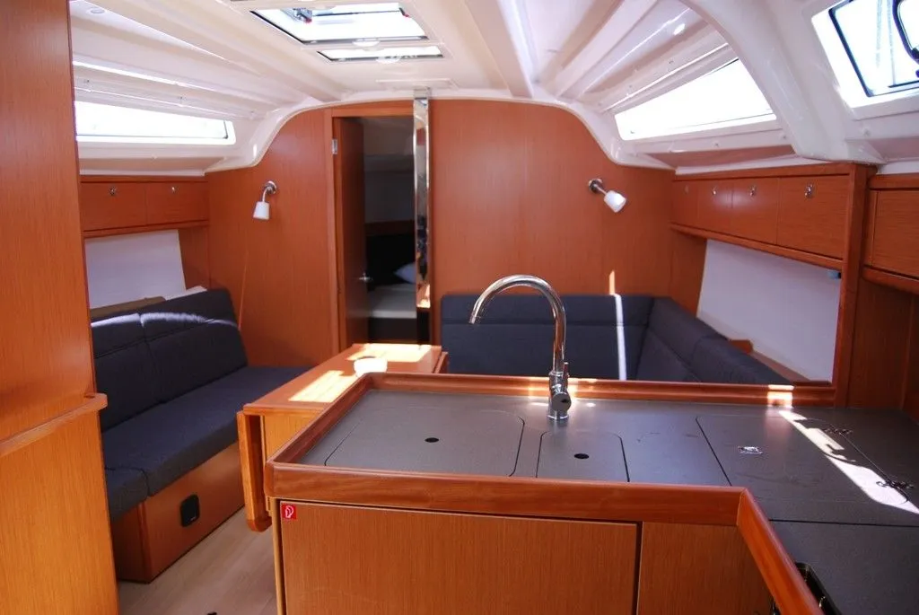 Odysseas Charter Boat - 4