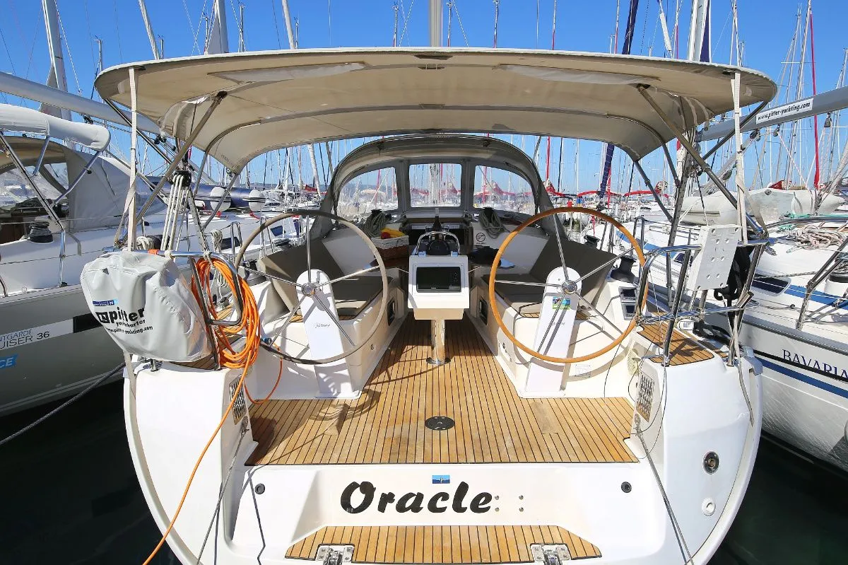 Boot - Rent a 11.3m Bavaria Cruiser 37 in Vodice