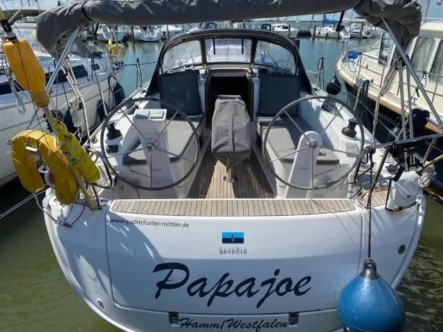 Charter a 11.3m Bavaria Cruiser 37 in Lelystad