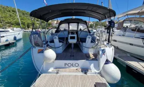 Charter a 11.3m 3 Cabin Sailing Yacht in Drage