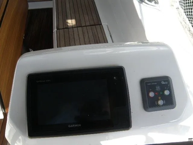 Snelly Charter Boat