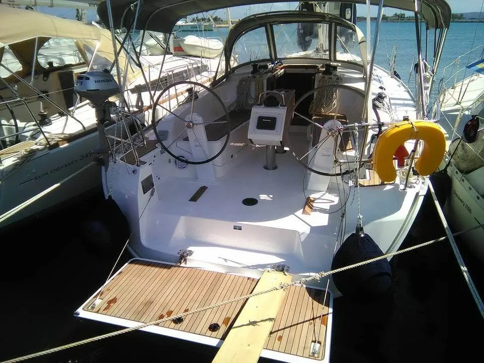 Takis 2 Charterboot - 3