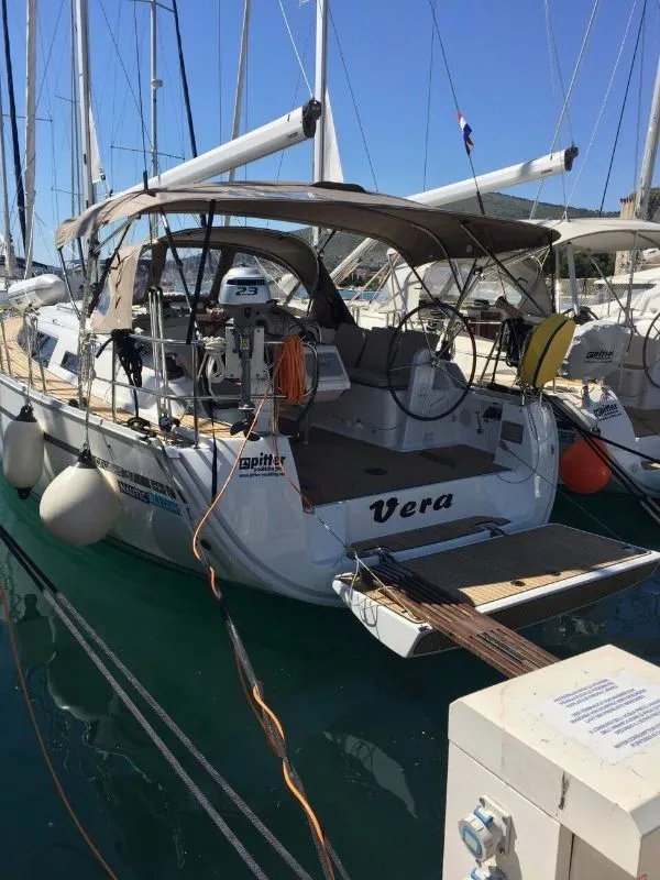 Vera Kiralık Teknesi