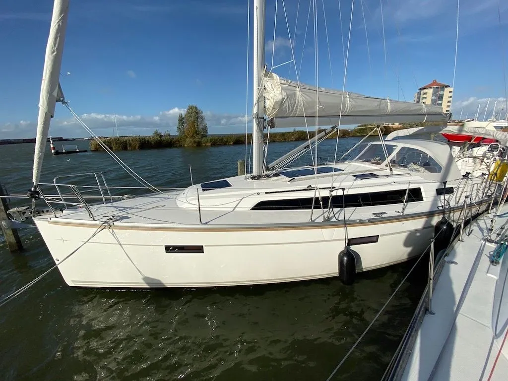 Zeedraak Charter Boat
